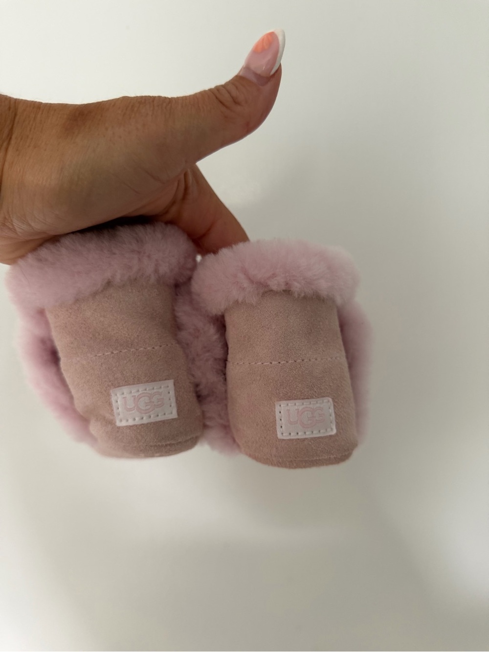 UGG Pink Suede & Shearling Baby Shoes size 2-3 (6-12m)